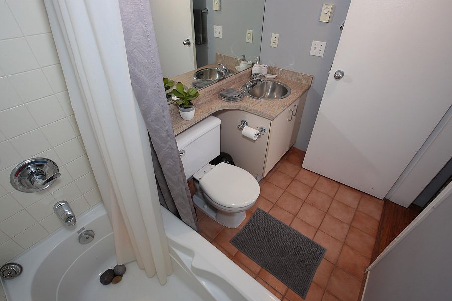 511 22 E Cordova Street Vancouver, BC - 16