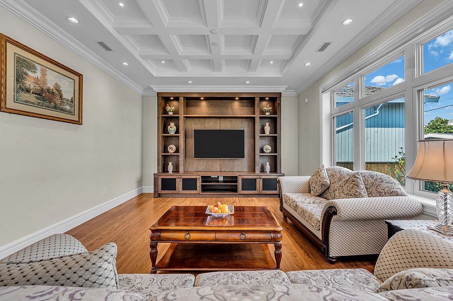 1019 W 47th Avenue Vancouver, BC - 8