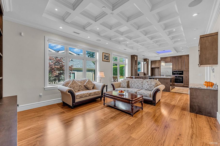 1019 W 47th Avenue Vancouver, BC - 10