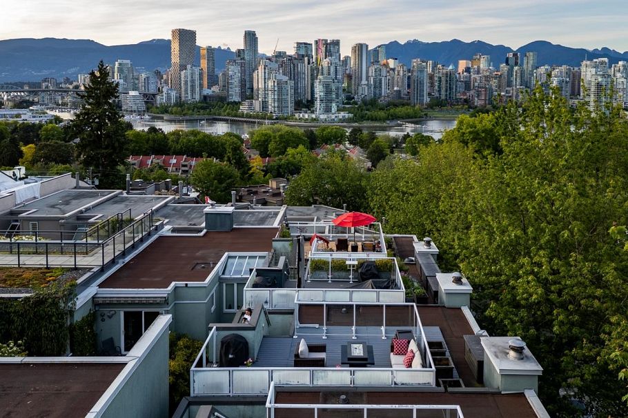 2391 Oak Street Vancouver, BC - 28