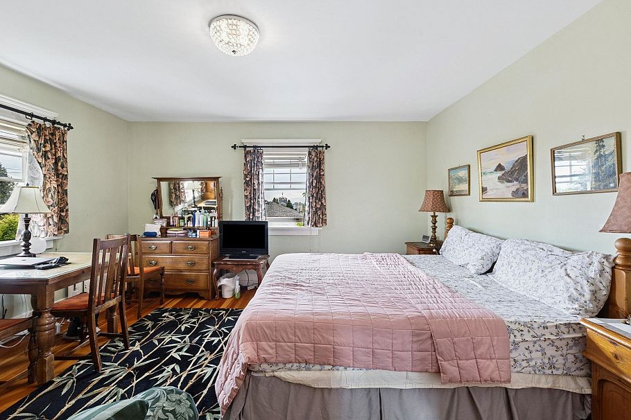 1617 W Grand Boulevard North Vancouver, BC - 29