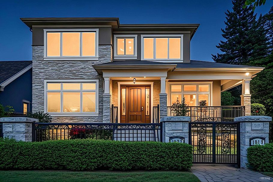 1019 W 47th Avenue Vancouver, BC - 2