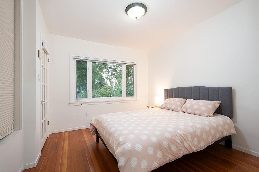 3476 W 13th Avenue Vancouver, BC - 13