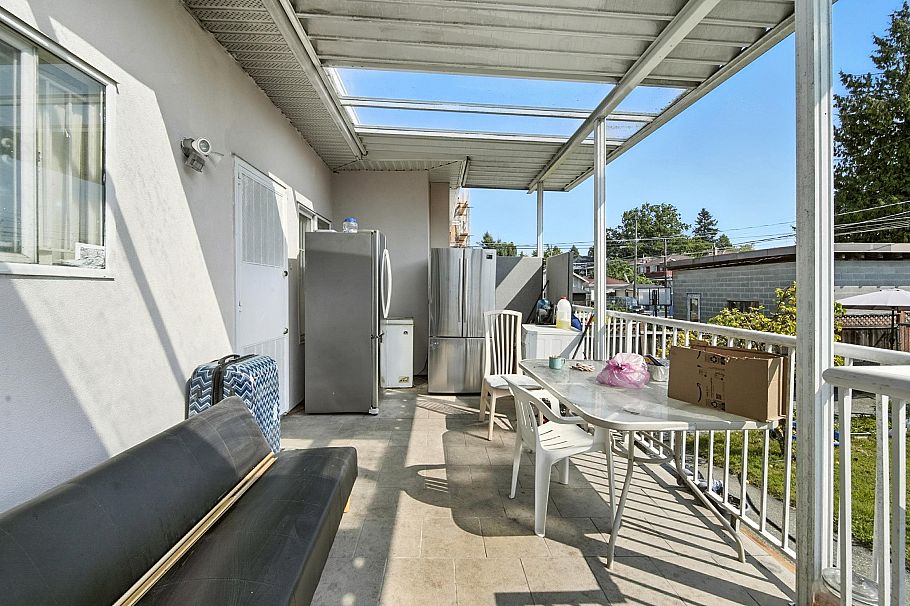 2228 E 40th Avenue Vancouver, BC - 39