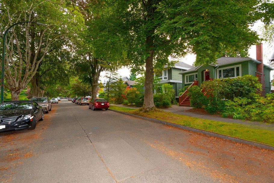 3476 W 13th Avenue Vancouver, BC - 37