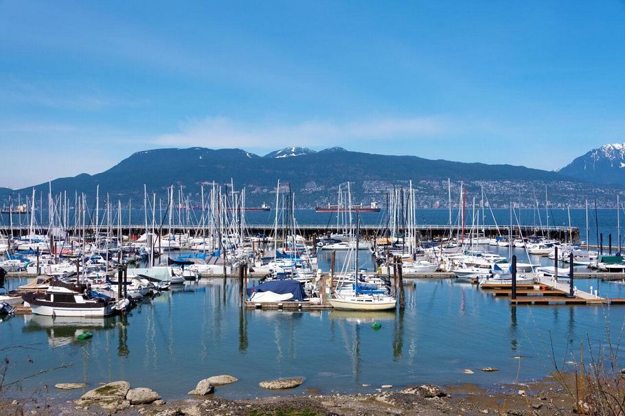 3476 W 13th Avenue Vancouver, BC - 39