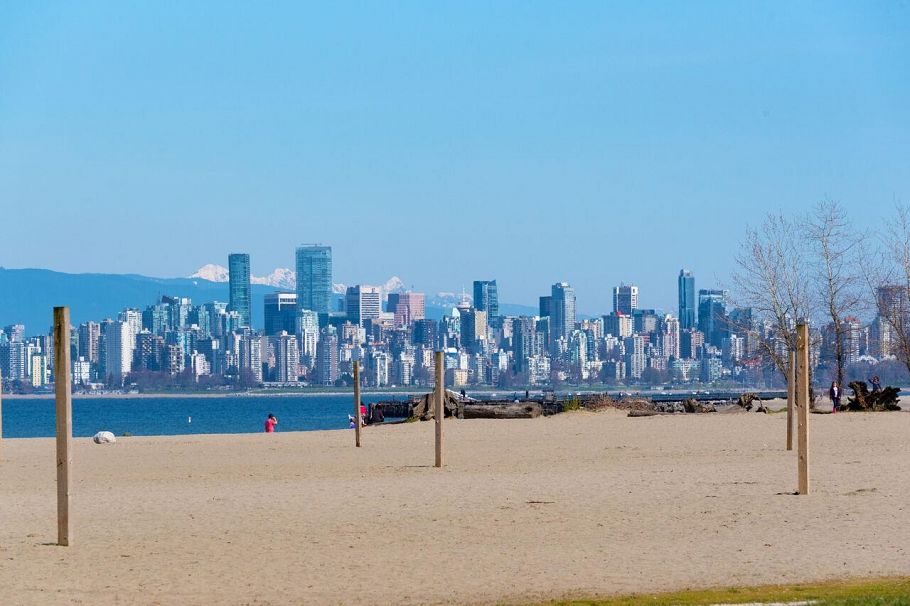 3476 W 13th Avenue Vancouver, BC - 40