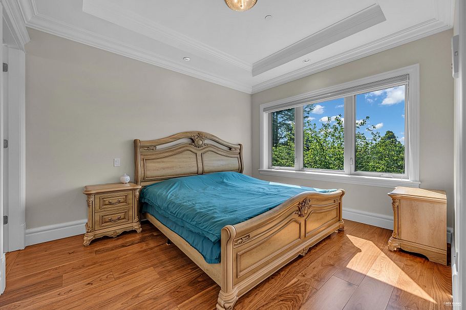 1019 W 47th Avenue Vancouver, BC - 23