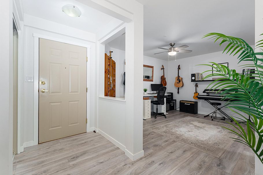 212 3690 Banff Court North Vancouver, BC - 18