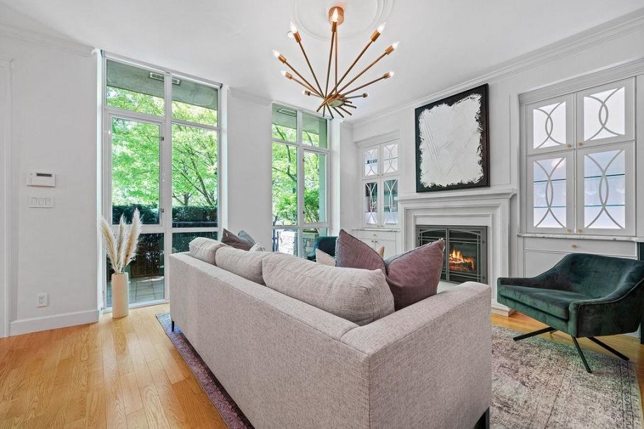 471 Beach Crescent Vancouver, BC - 1