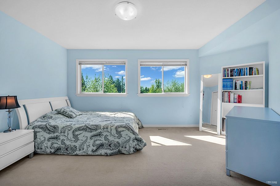 3945 Braemar Place North Vancouver, BC - 30