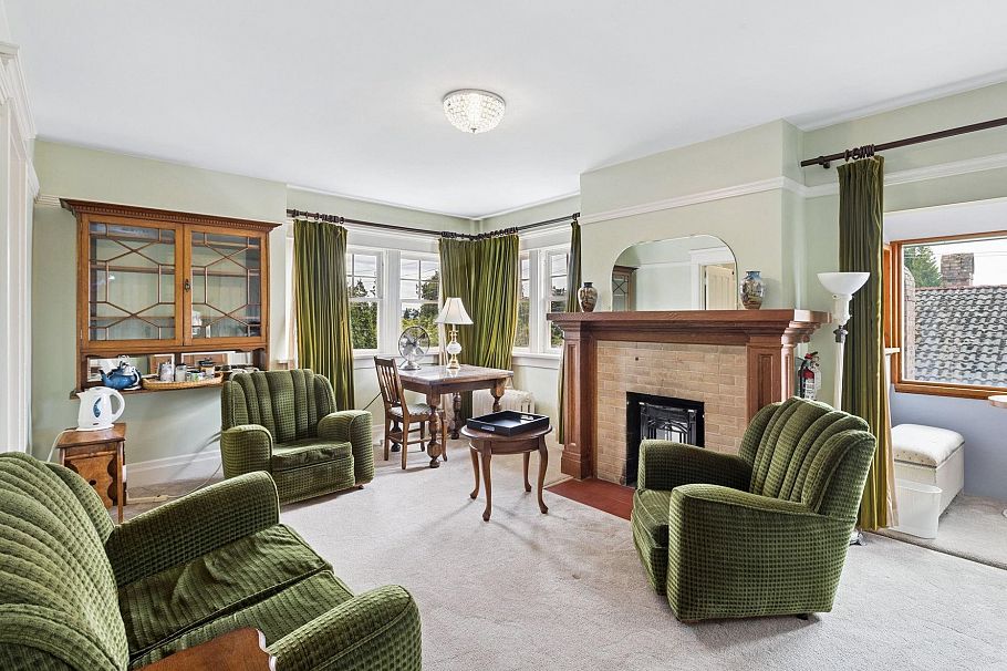 1617 W Grand Boulevard North Vancouver, BC - 24