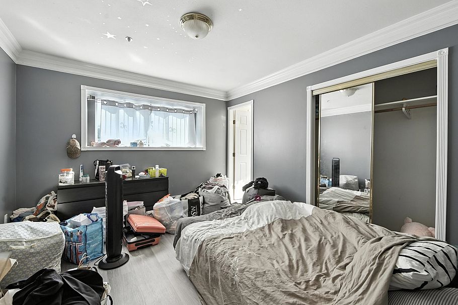 2228 E 40th Avenue Vancouver, BC - 26