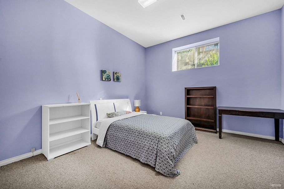 3945 Braemar Place North Vancouver, BC - 31