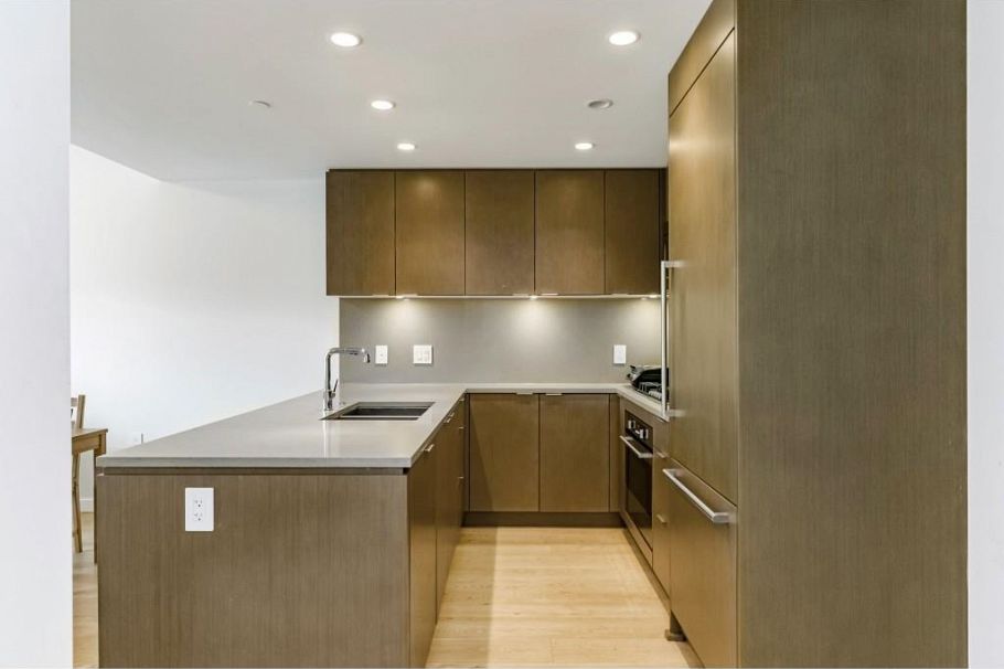 1401 112 E 13th Street North Vancouver, BC - 6