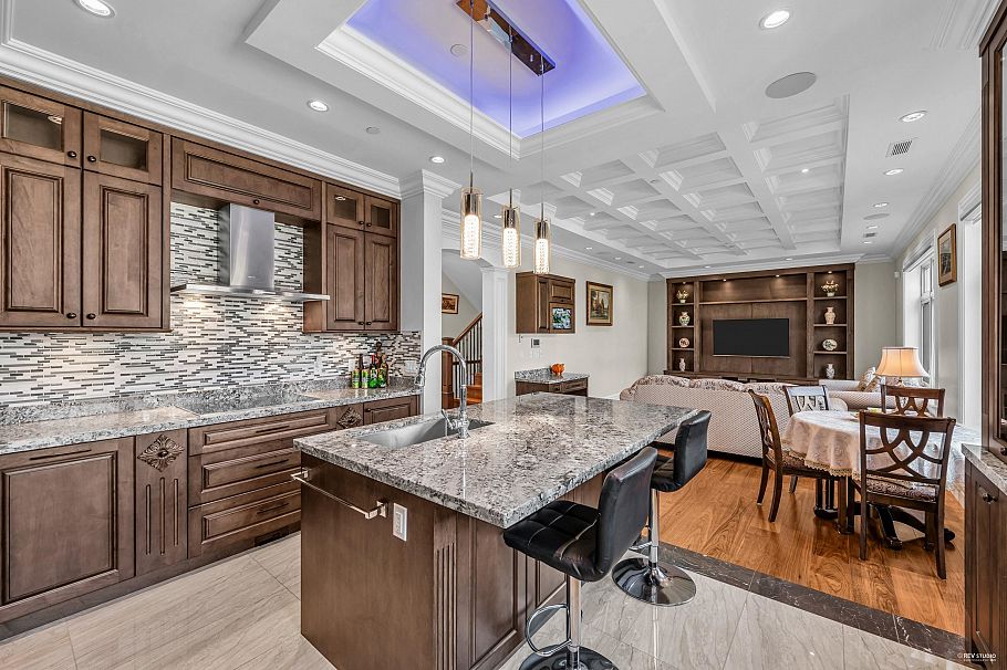 1019 W 47th Avenue Vancouver, BC - 14