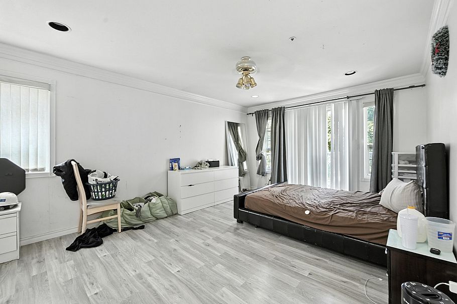 2228 E 40th Avenue Vancouver, BC - 27