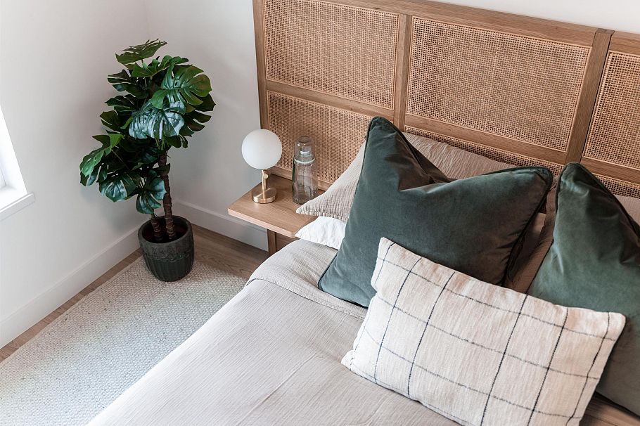 307 2419 Grant Street Vancouver, BC - 19