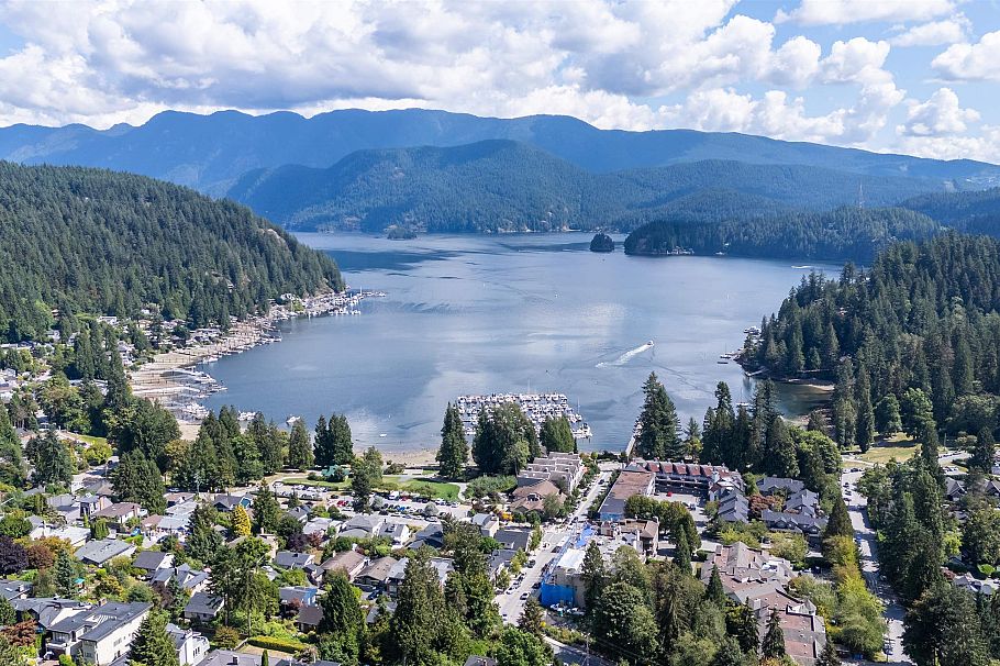 203 4323 Gallant Avenue North Vancouver, BC - 22