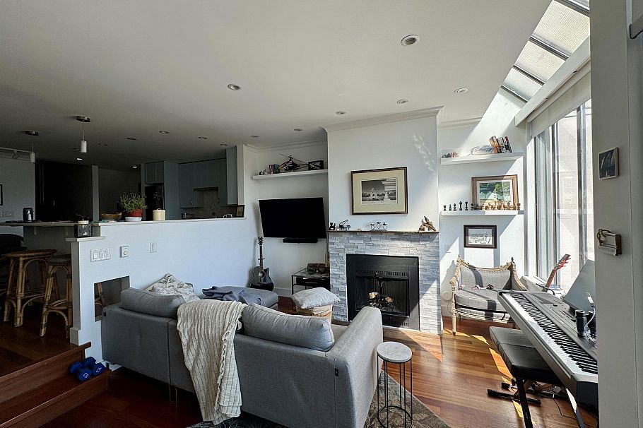 21 1201 Lamey's Mill Road Vancouver, BC - 7