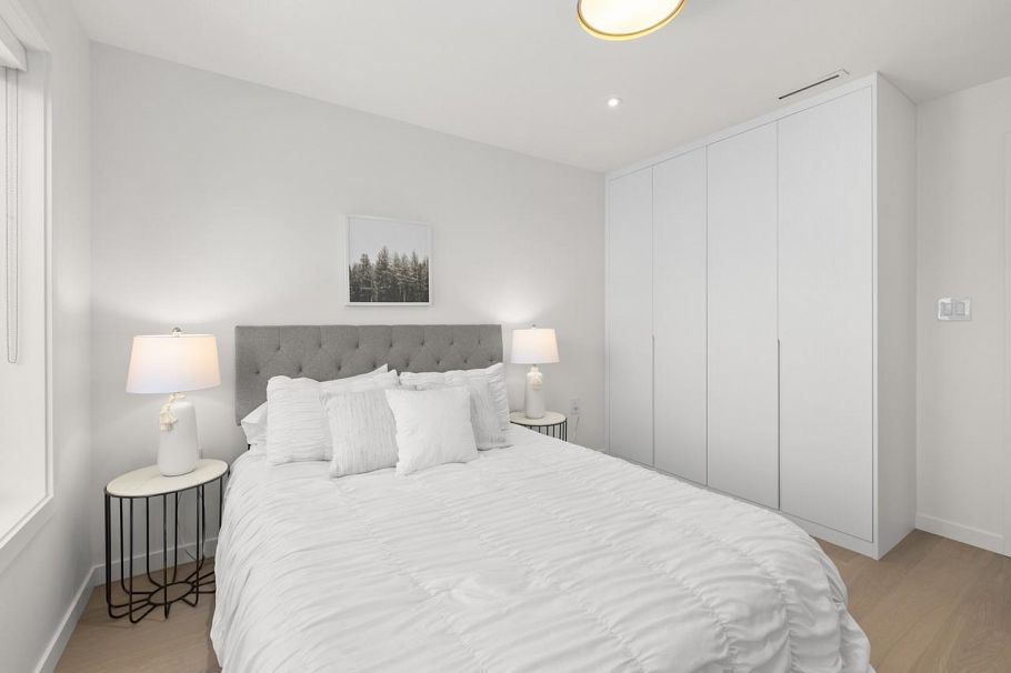 679 W 18th Avenue Vancouver, BC - 23