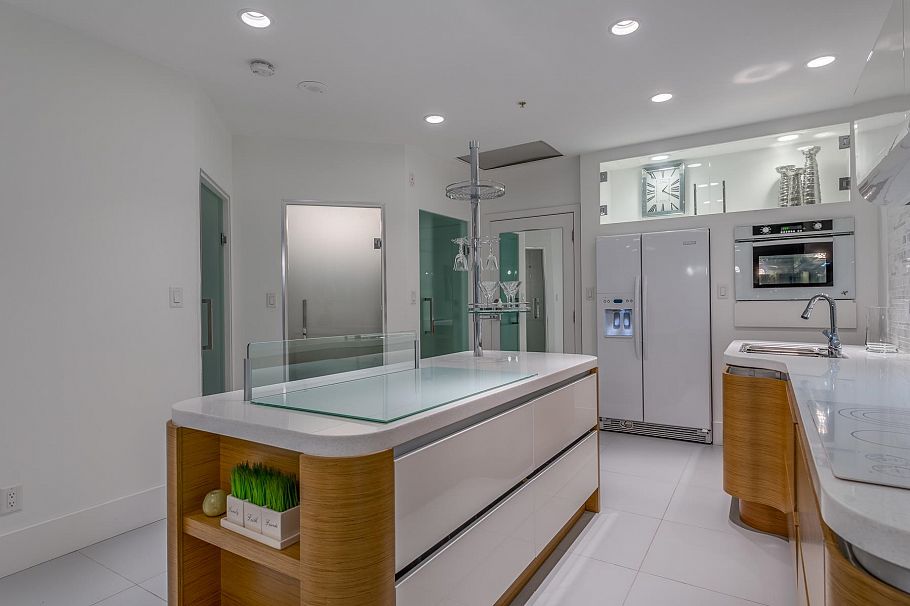 203 1177 Hornby Street Vancouver, BC - 2