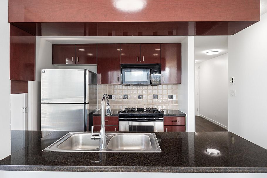 1901 1033 Marinaside Crescent Vancouver, BC - 19