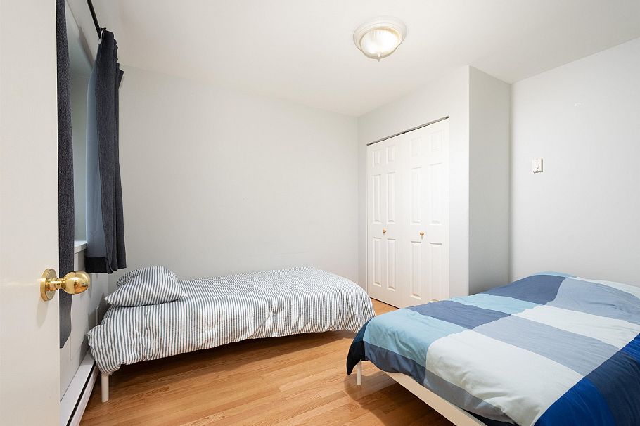 3476 W 13th Avenue Vancouver, BC - 21