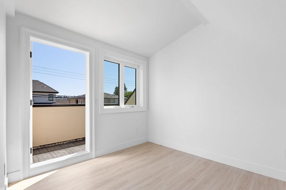 2246 W 20th Avenue Vancouver, BC - 38