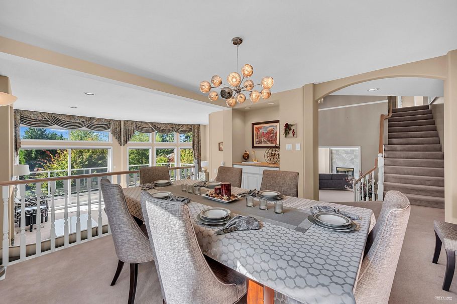 3945 Braemar Place North Vancouver, BC - 18