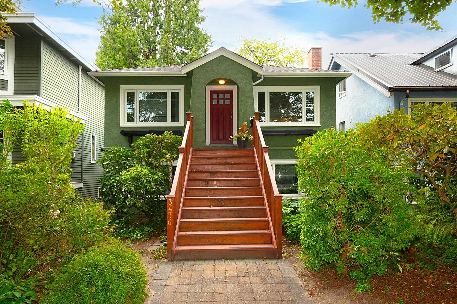 3476 W 13th Avenue Vancouver, BC - 1