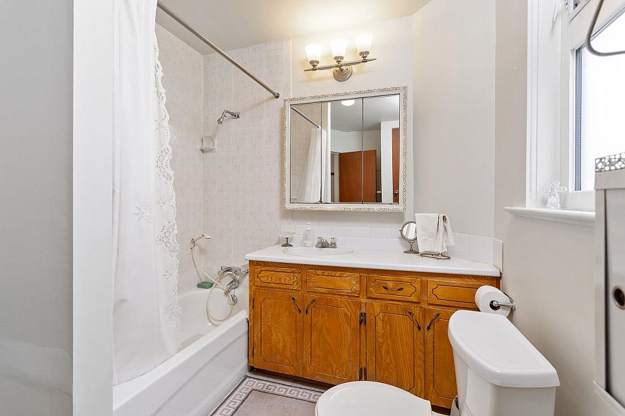 2206 Musqueamview Street Vancouver, BC - 21