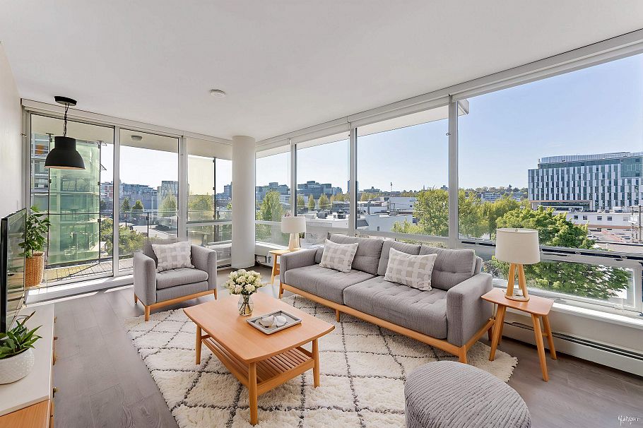 602 1783 Manitoba Street Vancouver, BC - 1