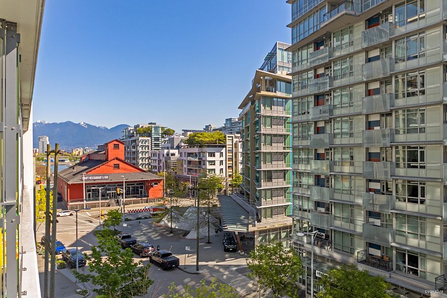 602 1783 Manitoba Street Vancouver, BC - 23