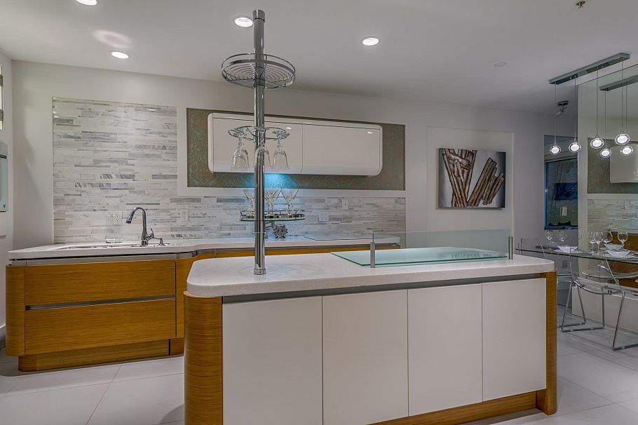 203 1177 Hornby Street Vancouver, BC - 9