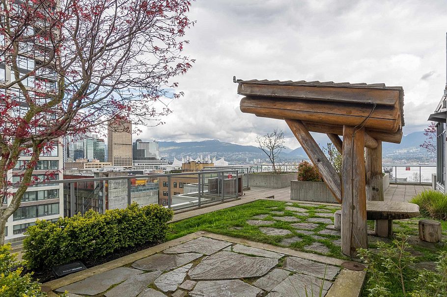 608 66 W Cordova Street Vancouver, BC - 16