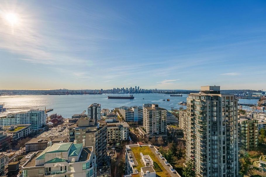 2203 120 W 2nd Street North Vancouver, BC - 2