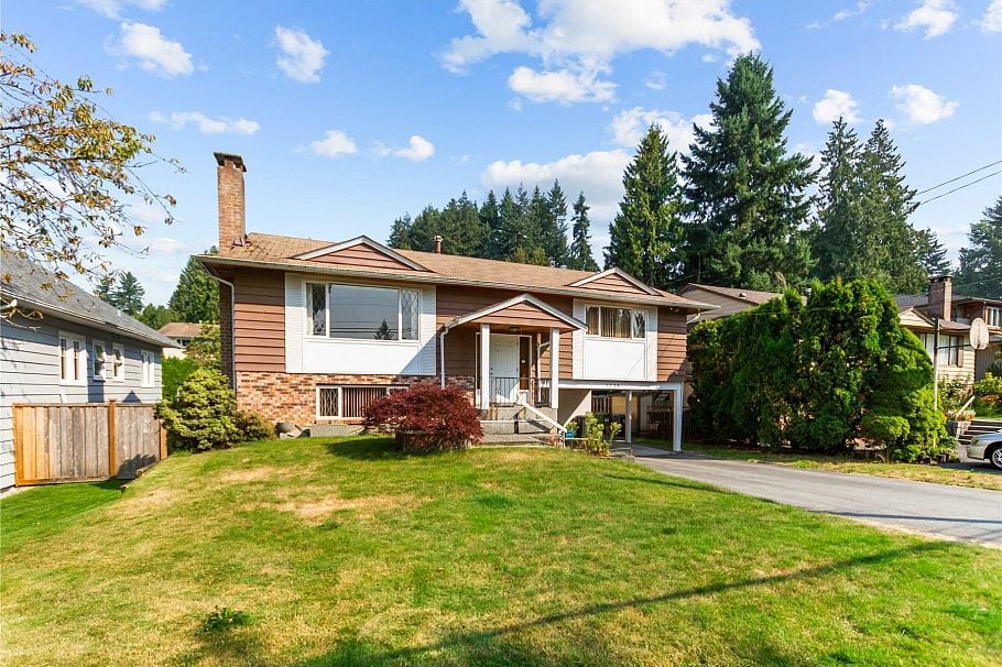 1728 Westover Road North Vancouver, BC - 1