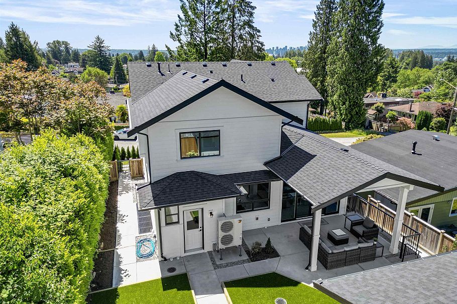 338 W 24th Street North Vancouver, BC - 34