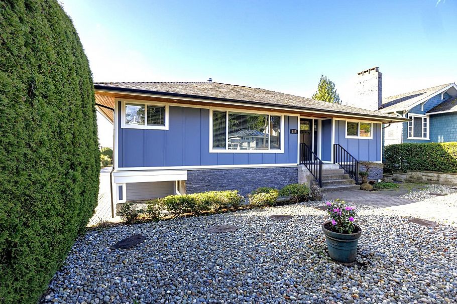 887 E 17th Street North Vancouver, BC - 1