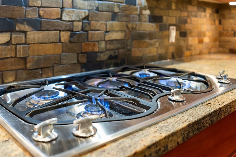 4793 Capilano Road North Vancouver, BC - 16