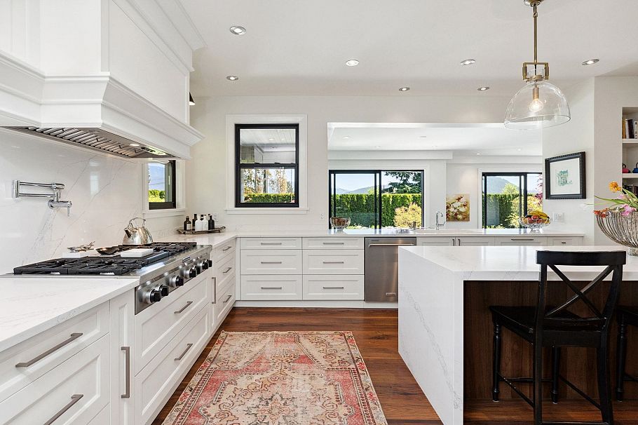 939 Friar Crescent North Vancouver, BC - 6