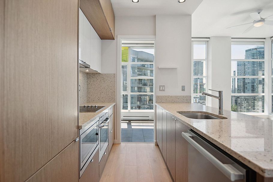 1206 1205 Howe Street Vancouver, BC - 9