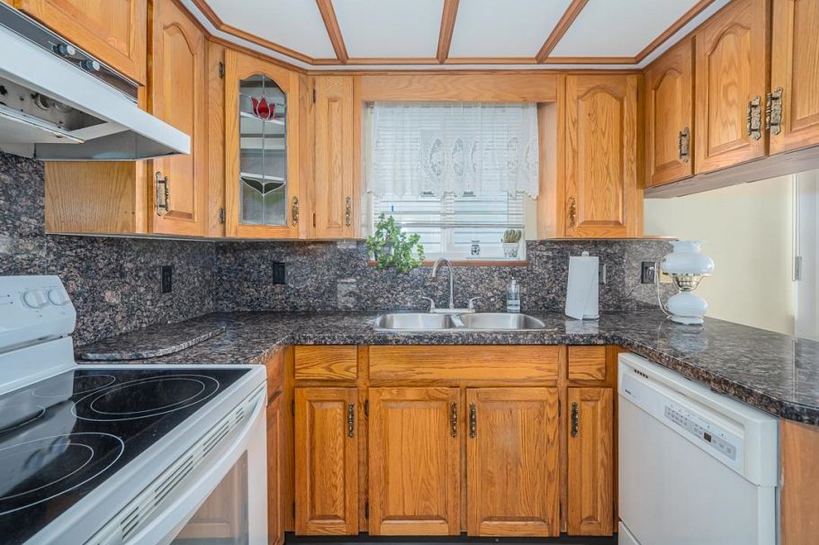 3240 Clive Avenue Vancouver, BC - 13