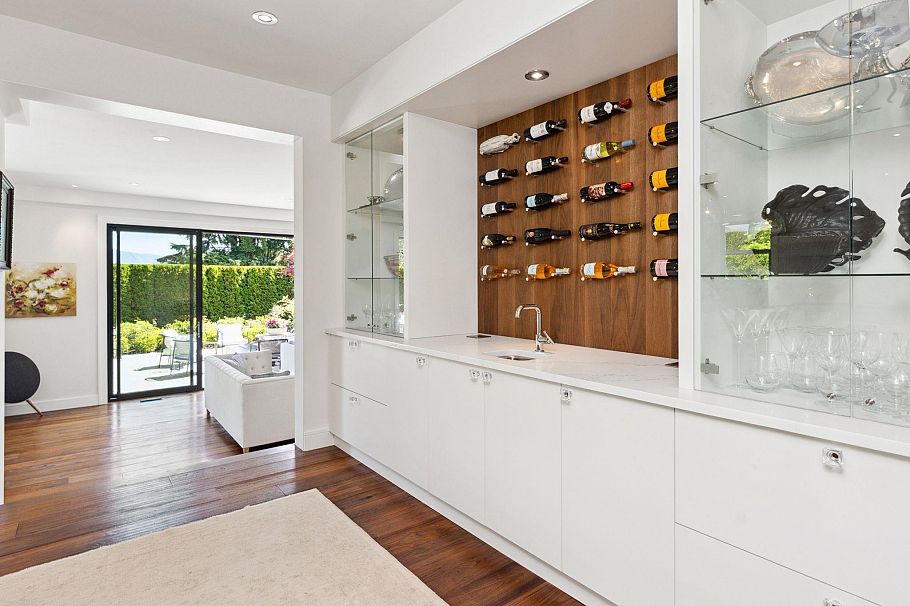 939 Friar Crescent North Vancouver, BC - 8