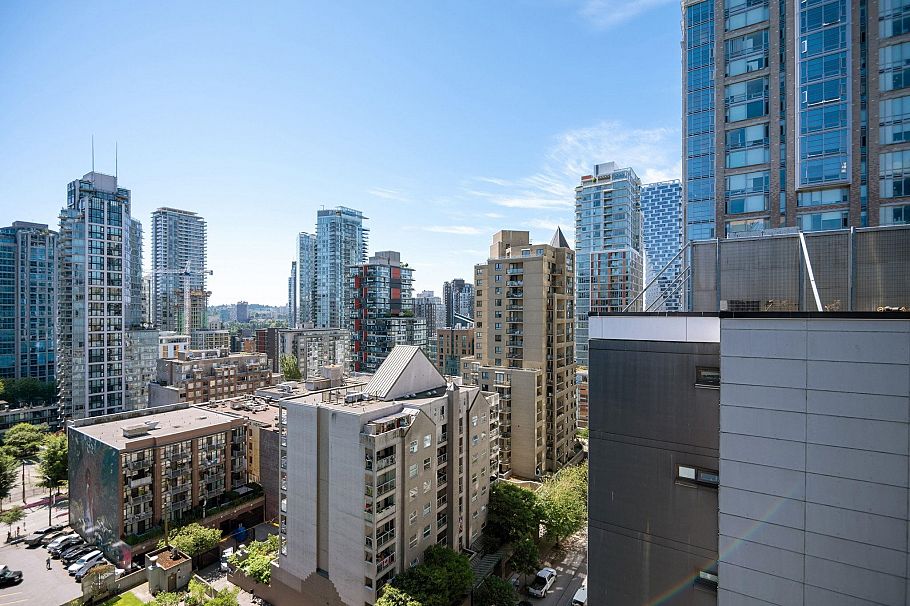 1206 1205 Howe Street Vancouver, BC - 25