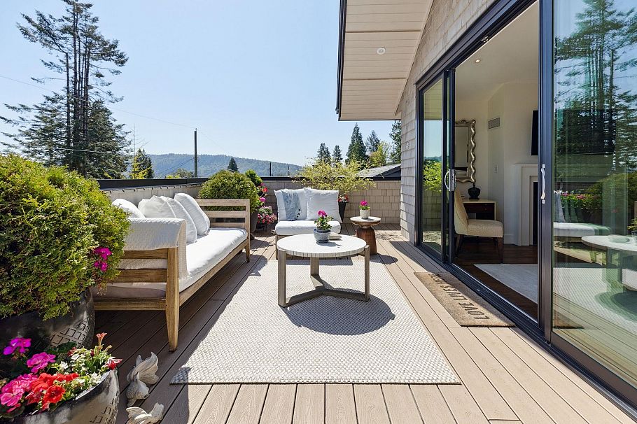 939 Friar Crescent North Vancouver, BC - 19