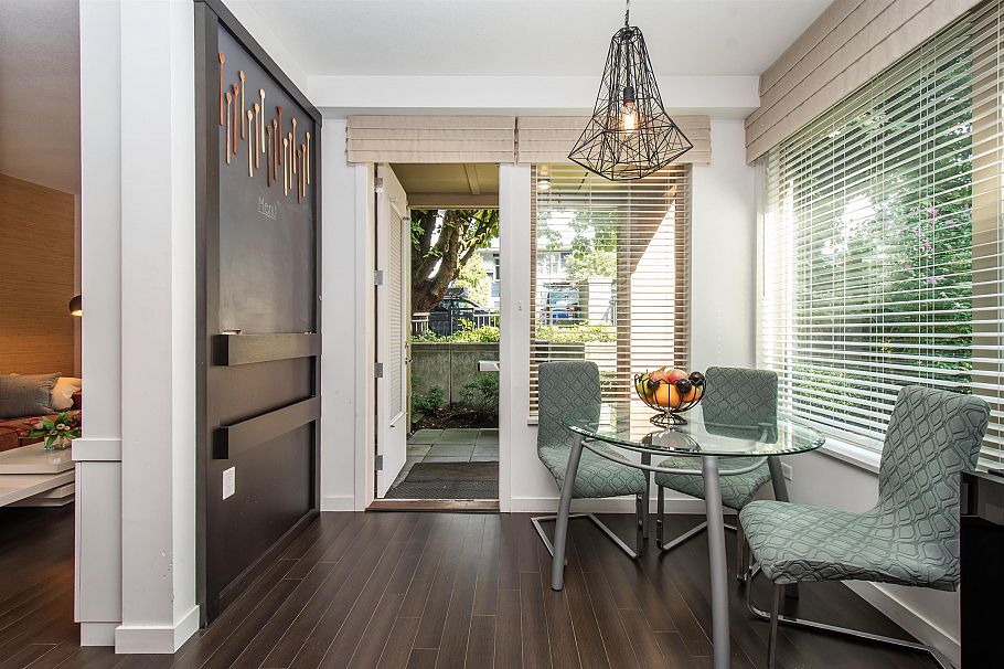 116 119 W 22nd Street North Vancouver, BC - 11