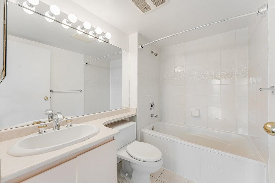 1105 2668 Ash Street Vancouver, BC - 11