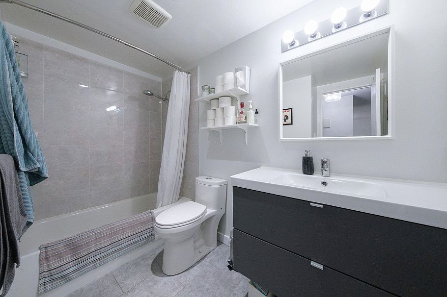 216 780 Premier Street North Vancouver, BC - 19